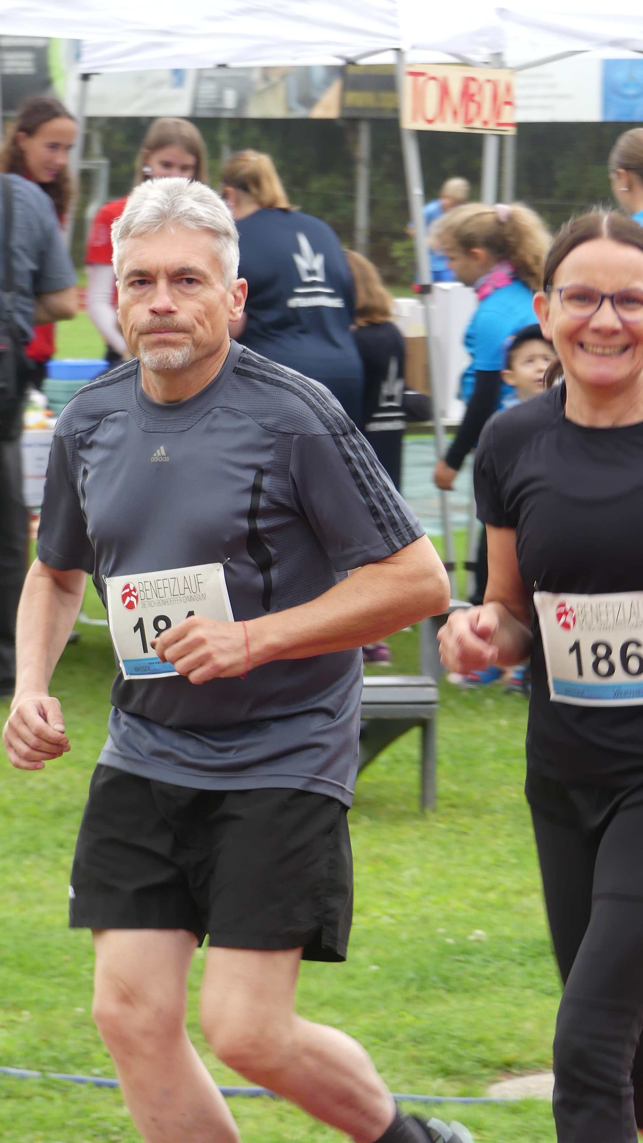 Bild vom 15. Benefizlauf im Jahr 2025. Dies ist das 184. Bild.